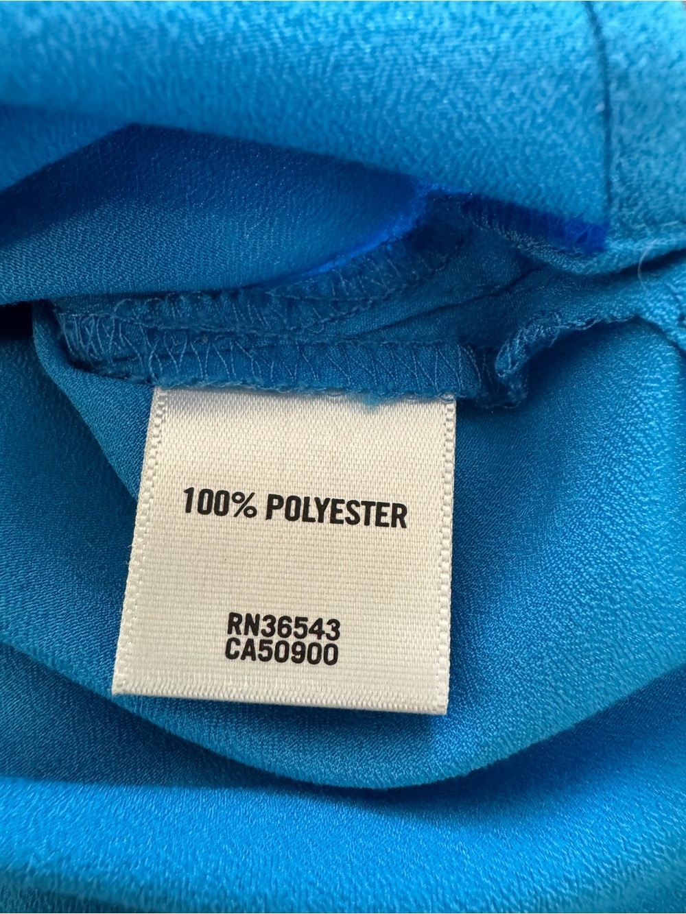 EUC Van Heusen Women’s Vibrant Blue Short Sleeve Blouse – Scoop Neck Pullover- L - Picture 9 of 9